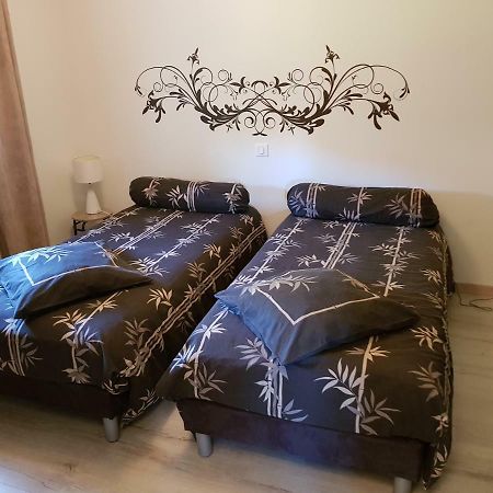 Gite Le Petit Pied-A-Terre La Chapelle-Saint-Sauveur  Ngoại thất bức ảnh
